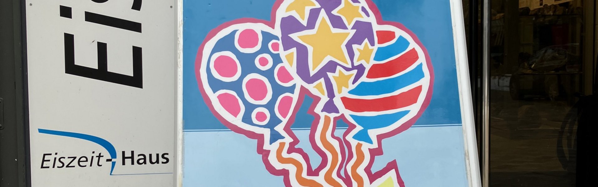 Geburtstags-Aufsteller im Eiszeit-Haus