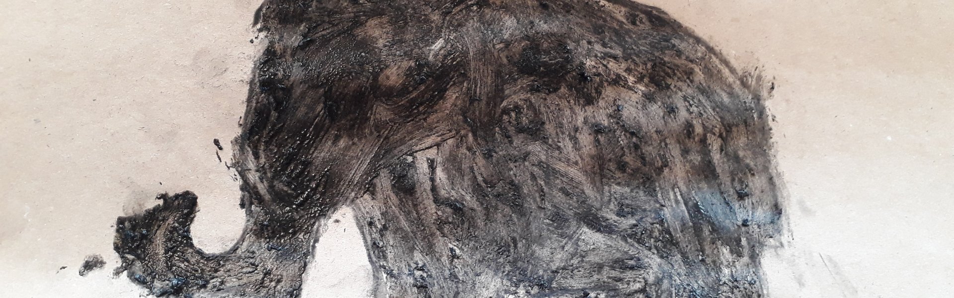 Ein Mammut, gezeichnet und bemalt mit aus Erde hergestellter Farbe