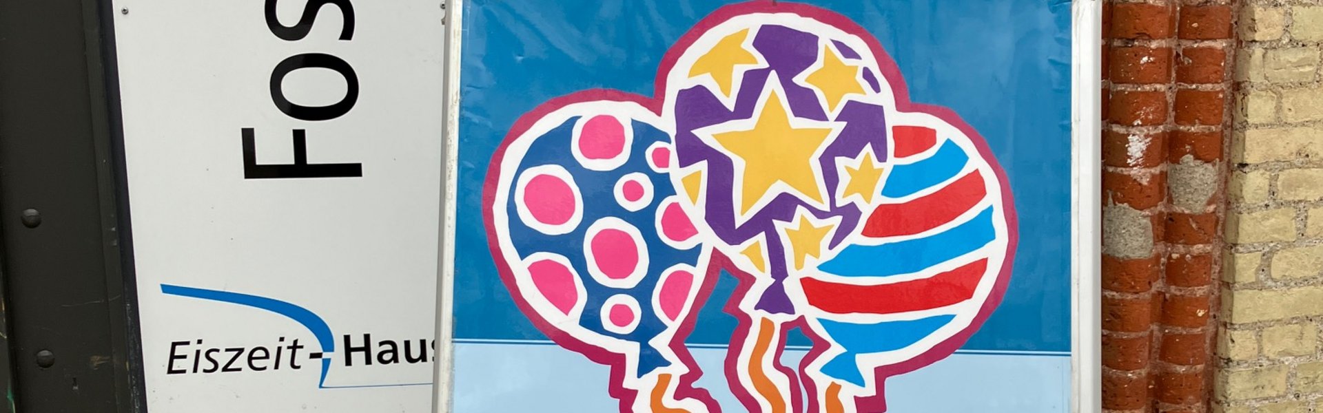 Geburtstags-Aufsteller im Eiszeit-Haus