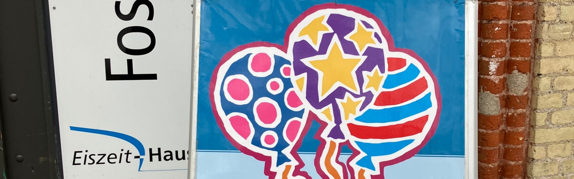 Geburtstags-Aufsteller im Eiszeit-Haus