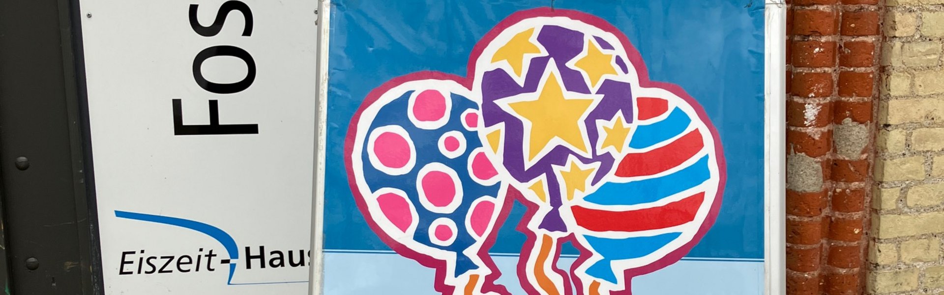 Geburtstags-Aufsteller im Eiszeit-Haus